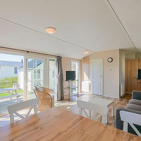 Luttikduin Nr 19 - Aan Zee *