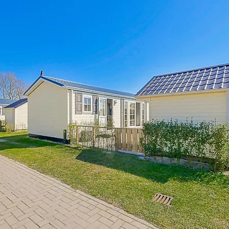 Chalet Luttikduin Nr 19 - Aan Zee *