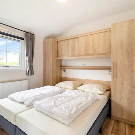Luttikduin Nr 19 - Aan Zee * Callantsoog