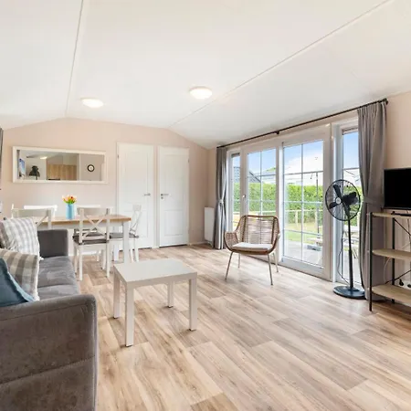 Chalet Luttikduin Nr 19 - Aan Zee
